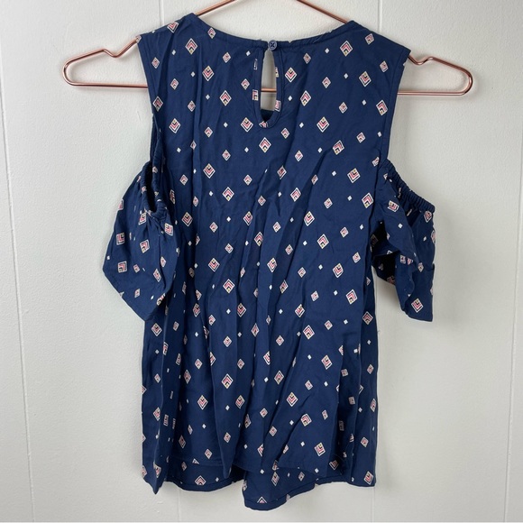 Arizona Jean Co Diamond Print Cold Shoulder Navy Top - Picture 6 of 7